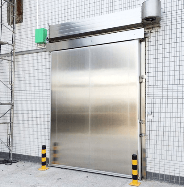 electric cold storage door with an air curtain